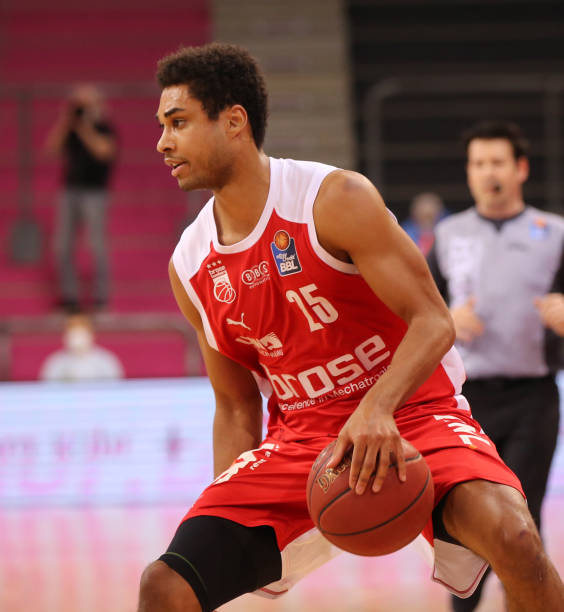 的双重考验 的双重考验