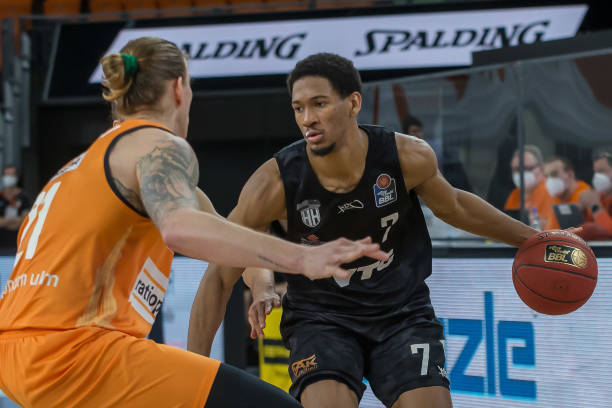 手的表现同 手的表现同