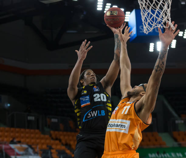 足特定条件 足特定条件